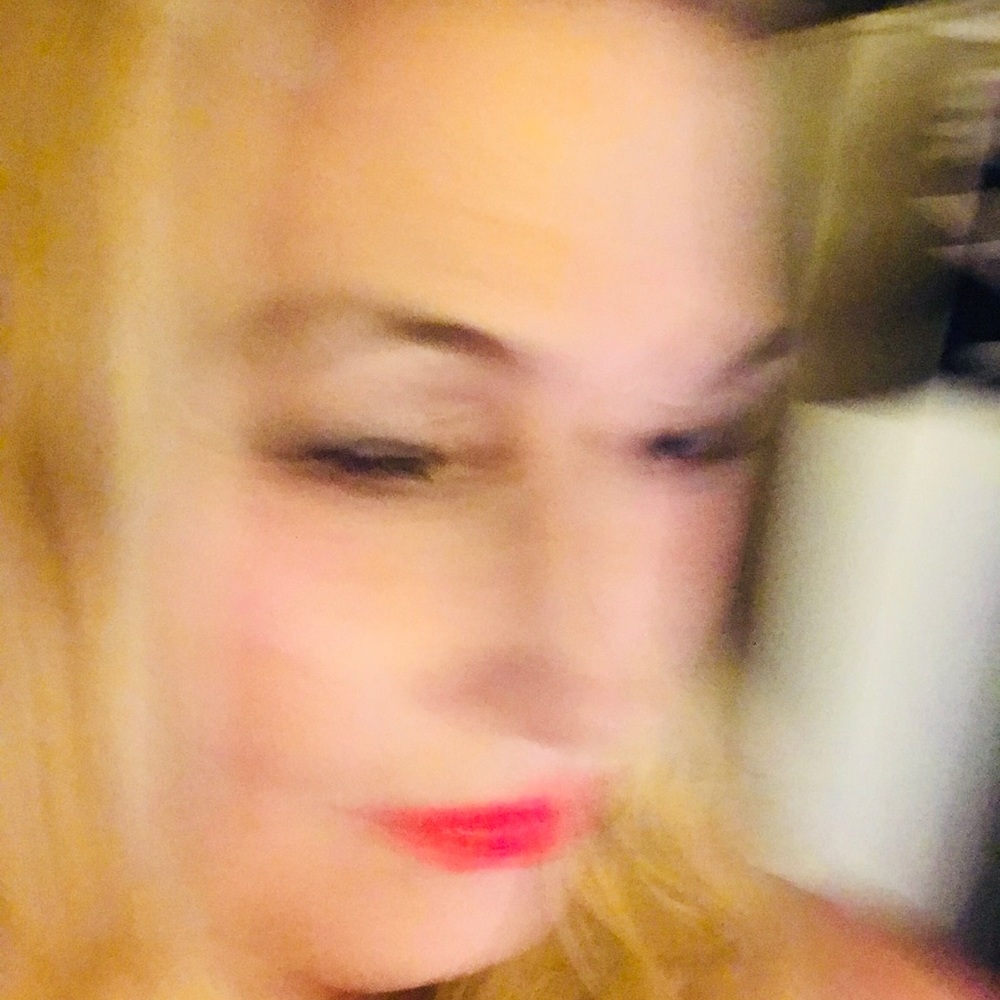 Hello Ladies! It’s a pleasure to “meet” all of you